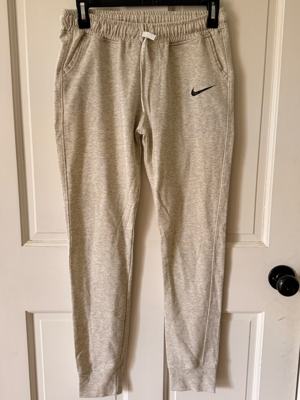 Nike Women’s Heather Gray Knit Jogger Sweatpants Size Small Drawstring Pockets